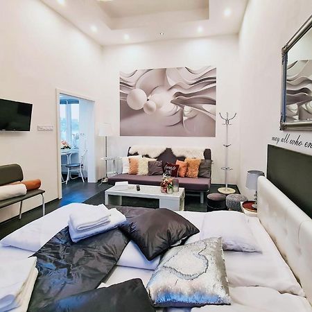Modern Flat In City Center ブダペスト エクステリア 写真