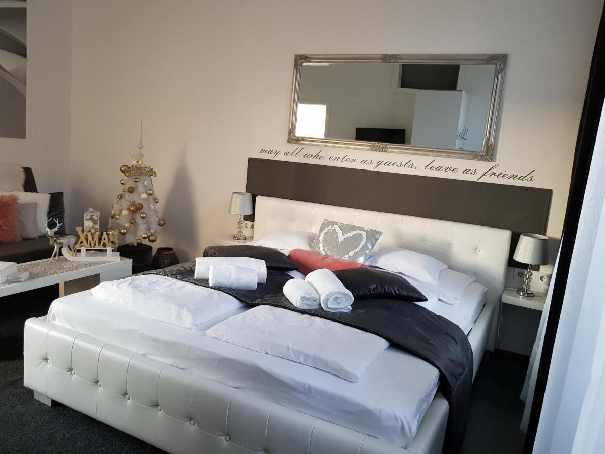 Modern Flat In City Center ブダペスト エクステリア 写真