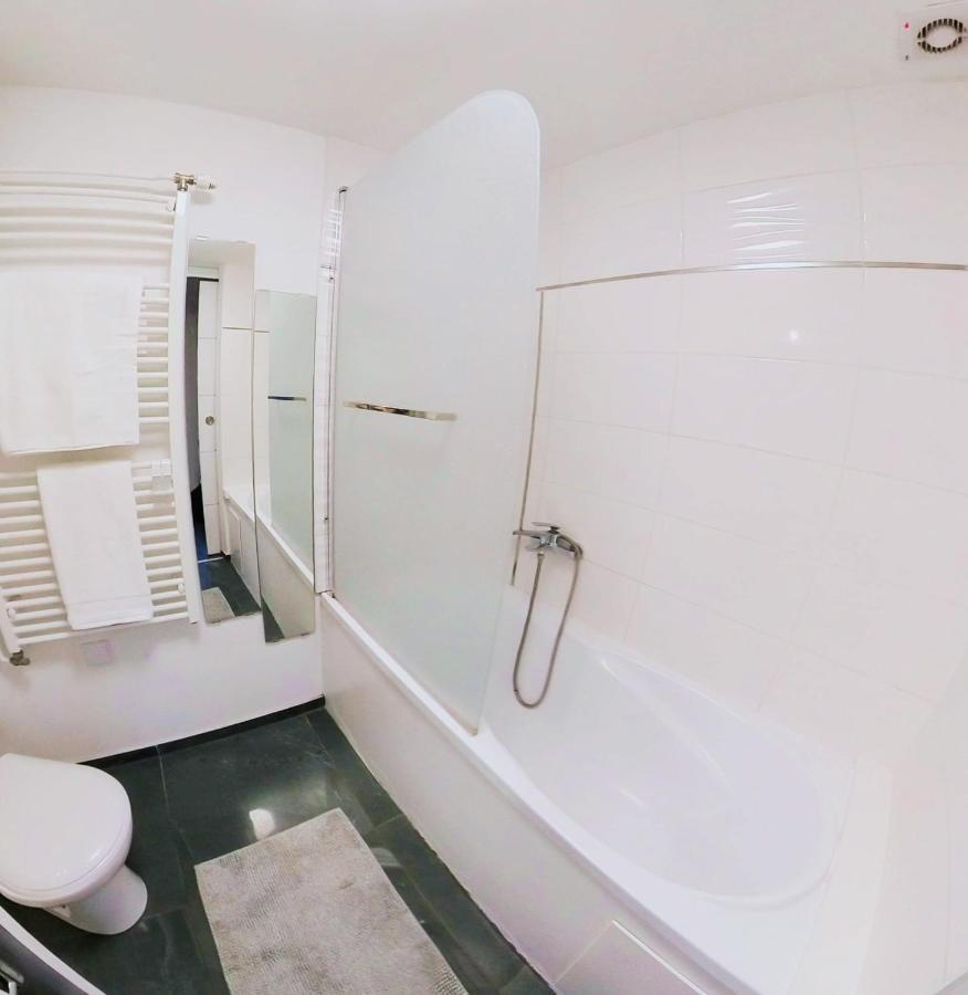 Modern Flat In City Center ブダペスト エクステリア 写真